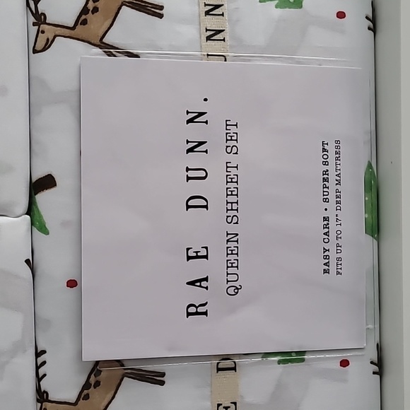 🎄NWT🎄 Rae Dunn Enchante Christmas Queen Sheet Set - Picture 2 of 4